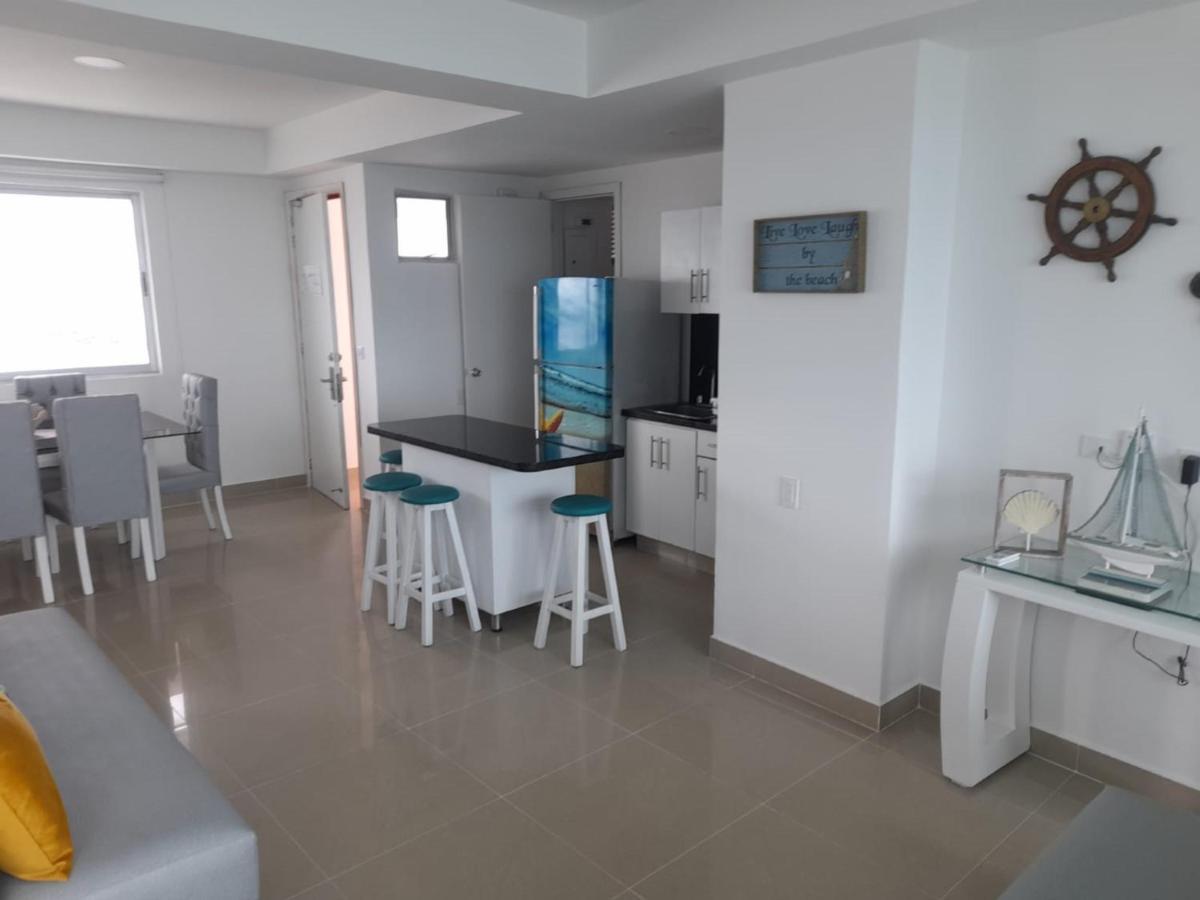 Apartamento 2 Bedroom Beachfront 2p1-al With Pool And Wifi *