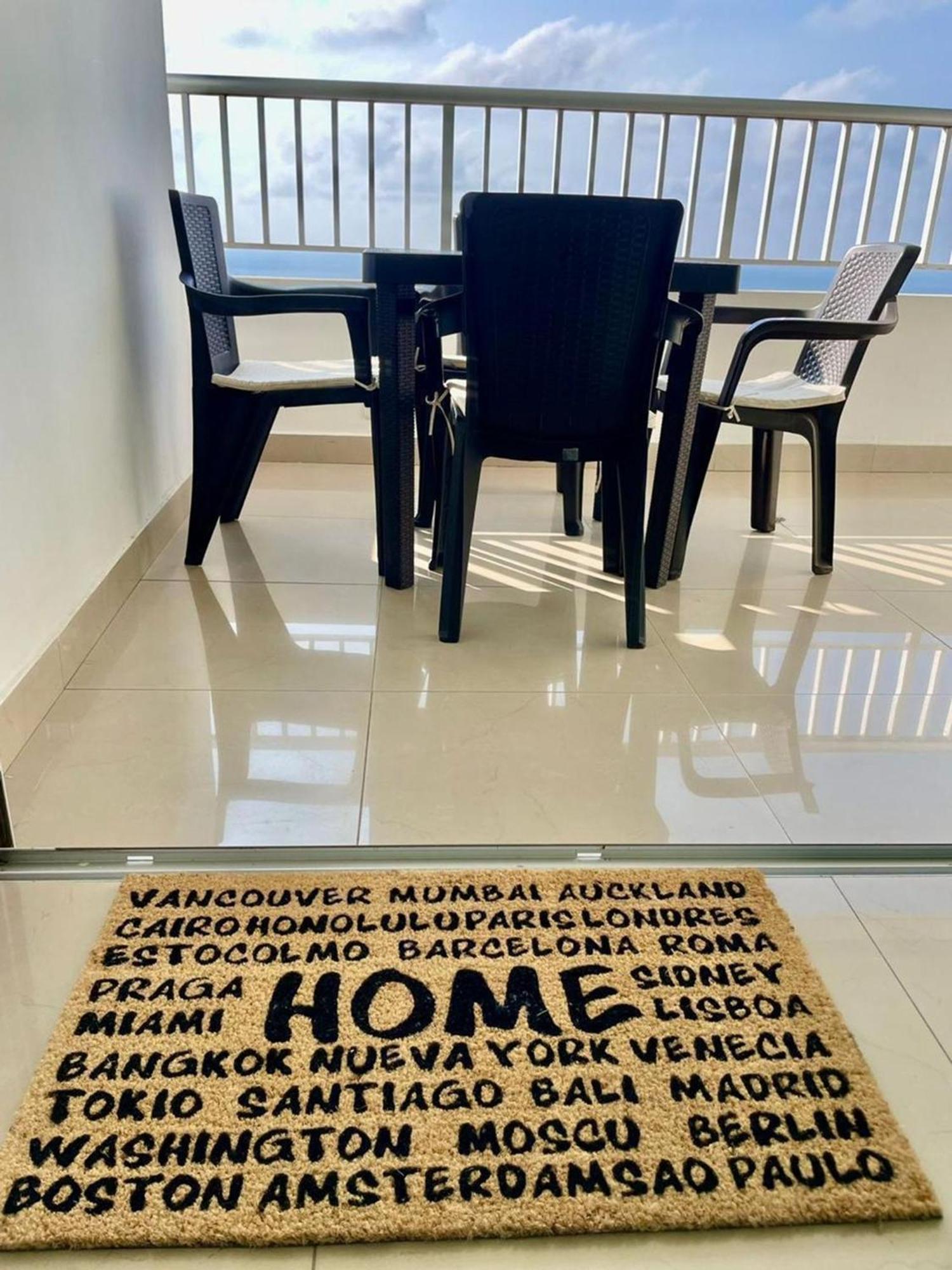 2 Bedroom Beachfront 2p1-al With Pool And Wifi Apartamento *